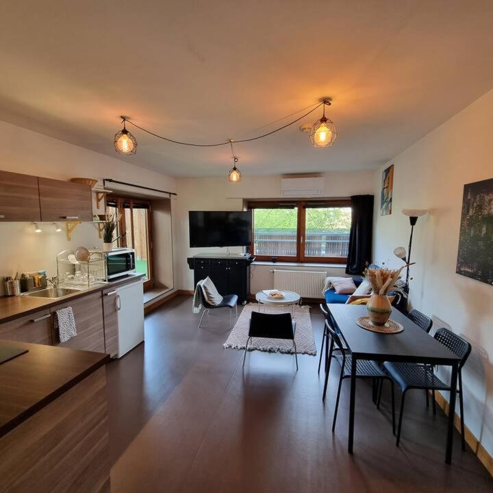 Auberge De Jeunesse Hi Paris Yves Robert Zewnętrze zdjęcie